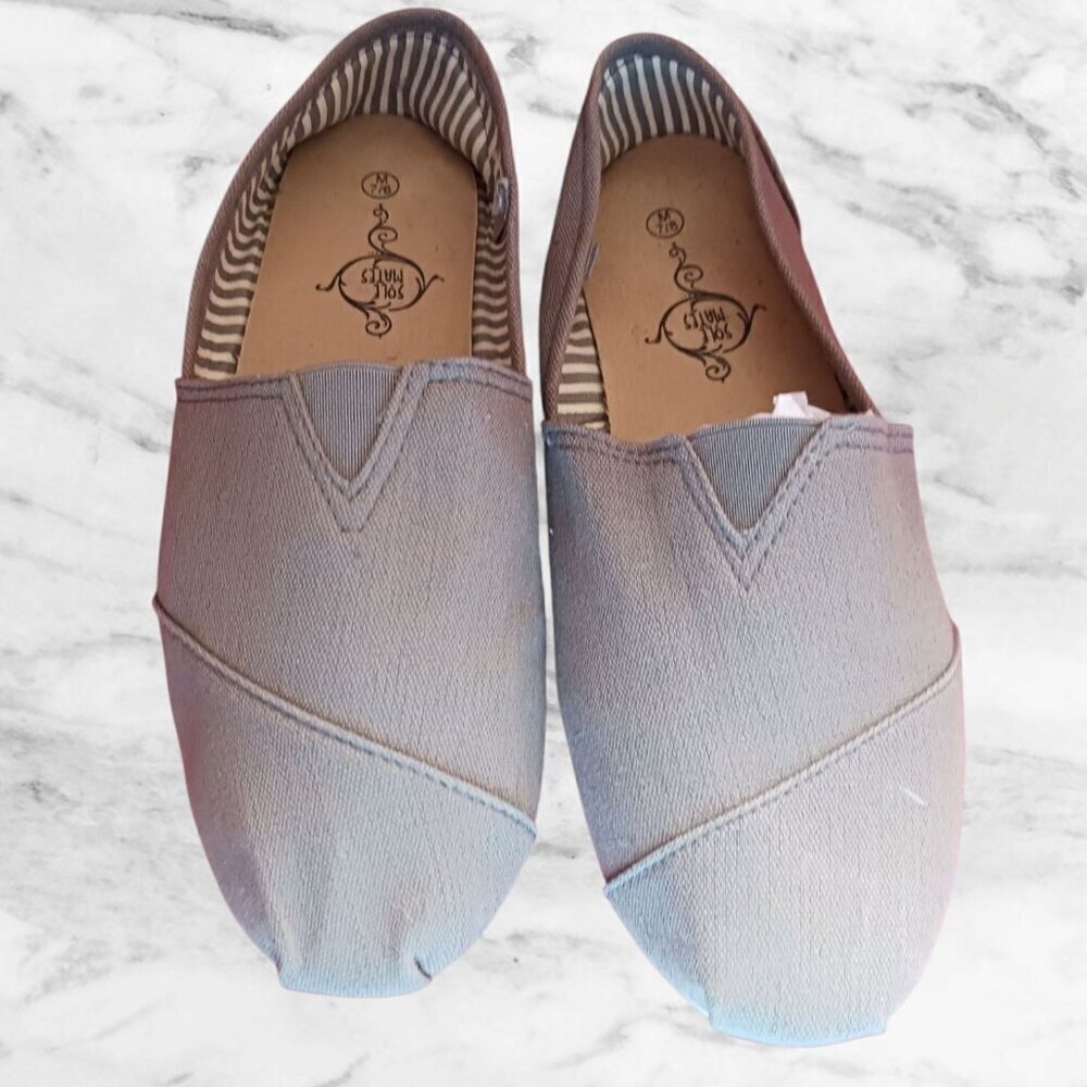 Sole Mates Womens Canvas Slip-On Shoes gray color Size M 7/8